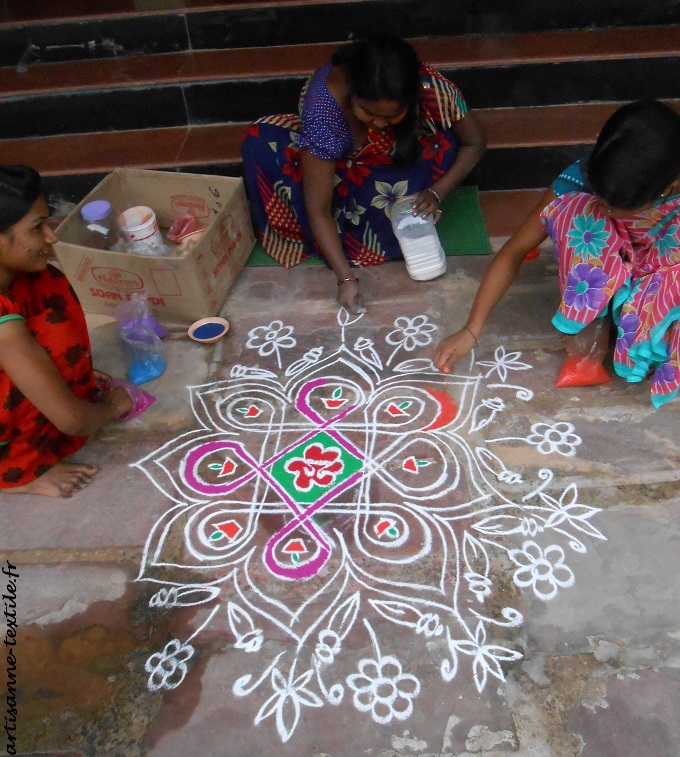 3 sur un kolam