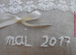 coussin d'alliances, détail de la broderie 2