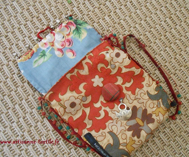 pochette doublée d'un tissu chiné