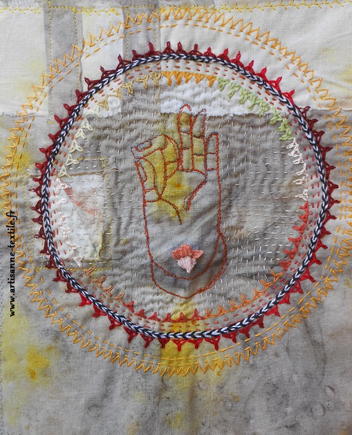 mandala brodé 2: le mudra de Bouddha