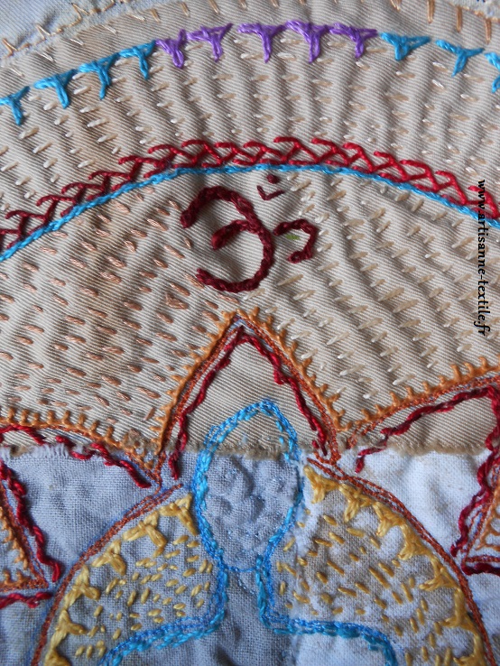 détail 1 du mandala textile du yogi