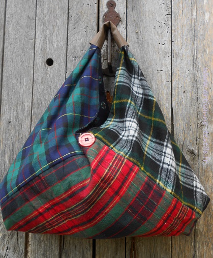 2° sac- écossais en lainage à 3 triangles